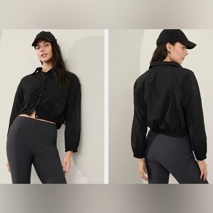 ATHLETA midday bubble hem crop size XS